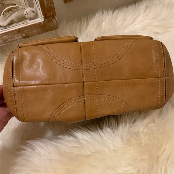 Coach Vintage Y2K Tan Leather Shoulder Bag 🩷 - Picture 12 of 15
